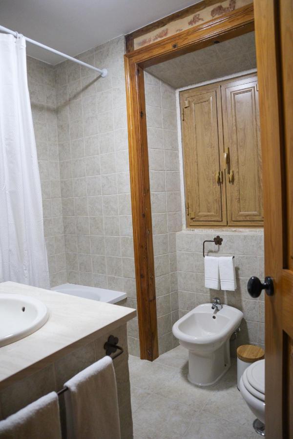 알카네나 O Pombal B&B 외부 사진