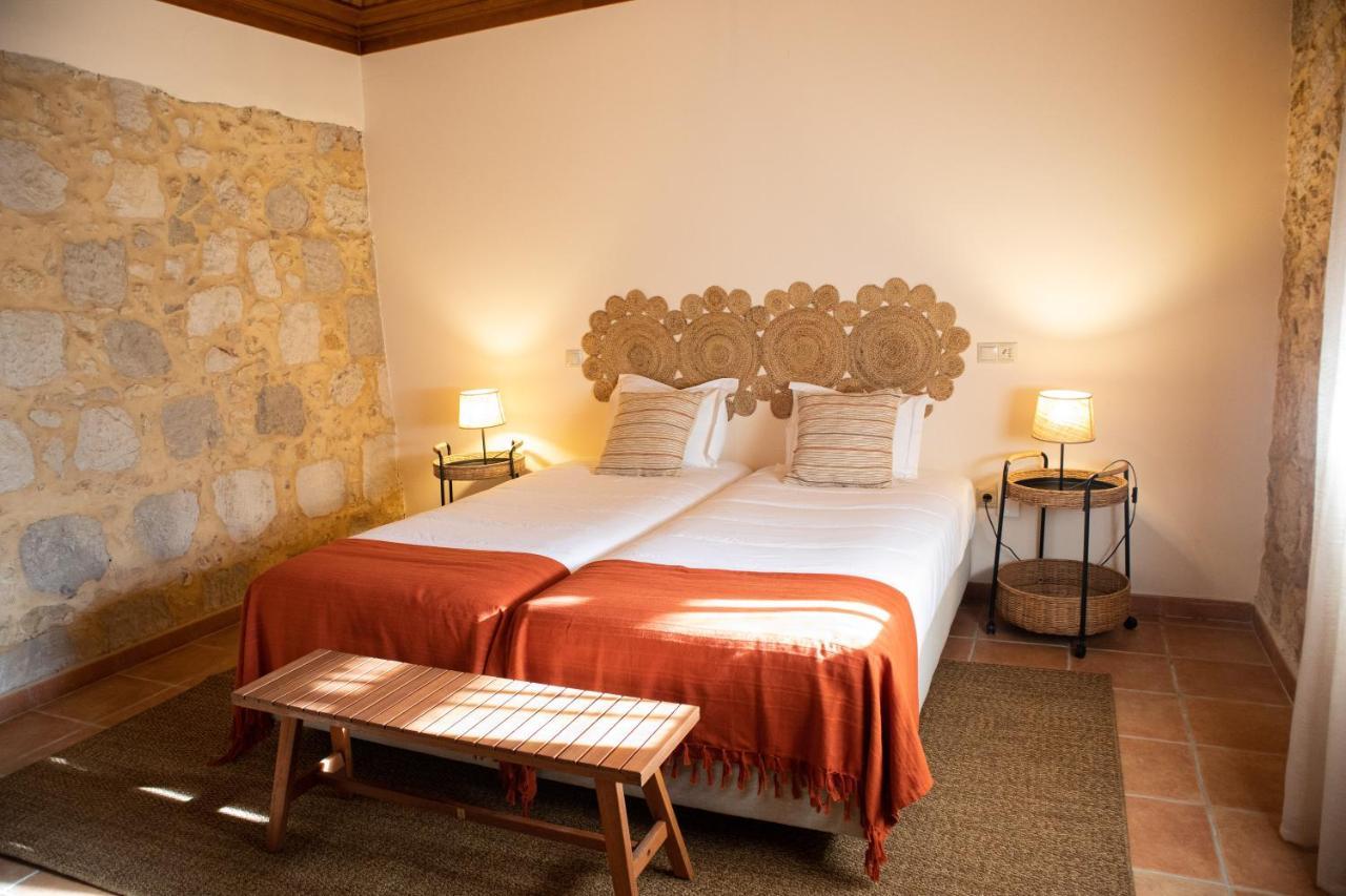 알카네나 O Pombal B&B 외부 사진