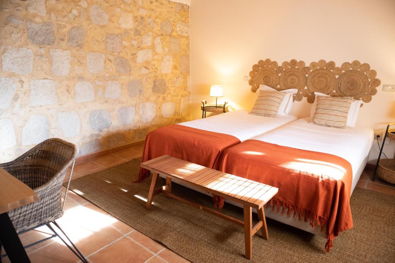 알카네나 O Pombal B&B 외부 사진